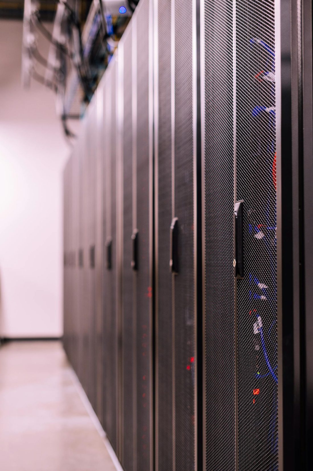 Server-Racks in einem Rechenzentrum in Deutschland